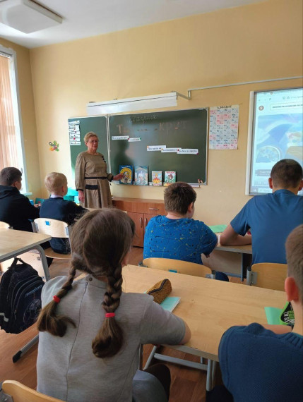 "Разговоры о важном" были посвящены празднику весны и труда.